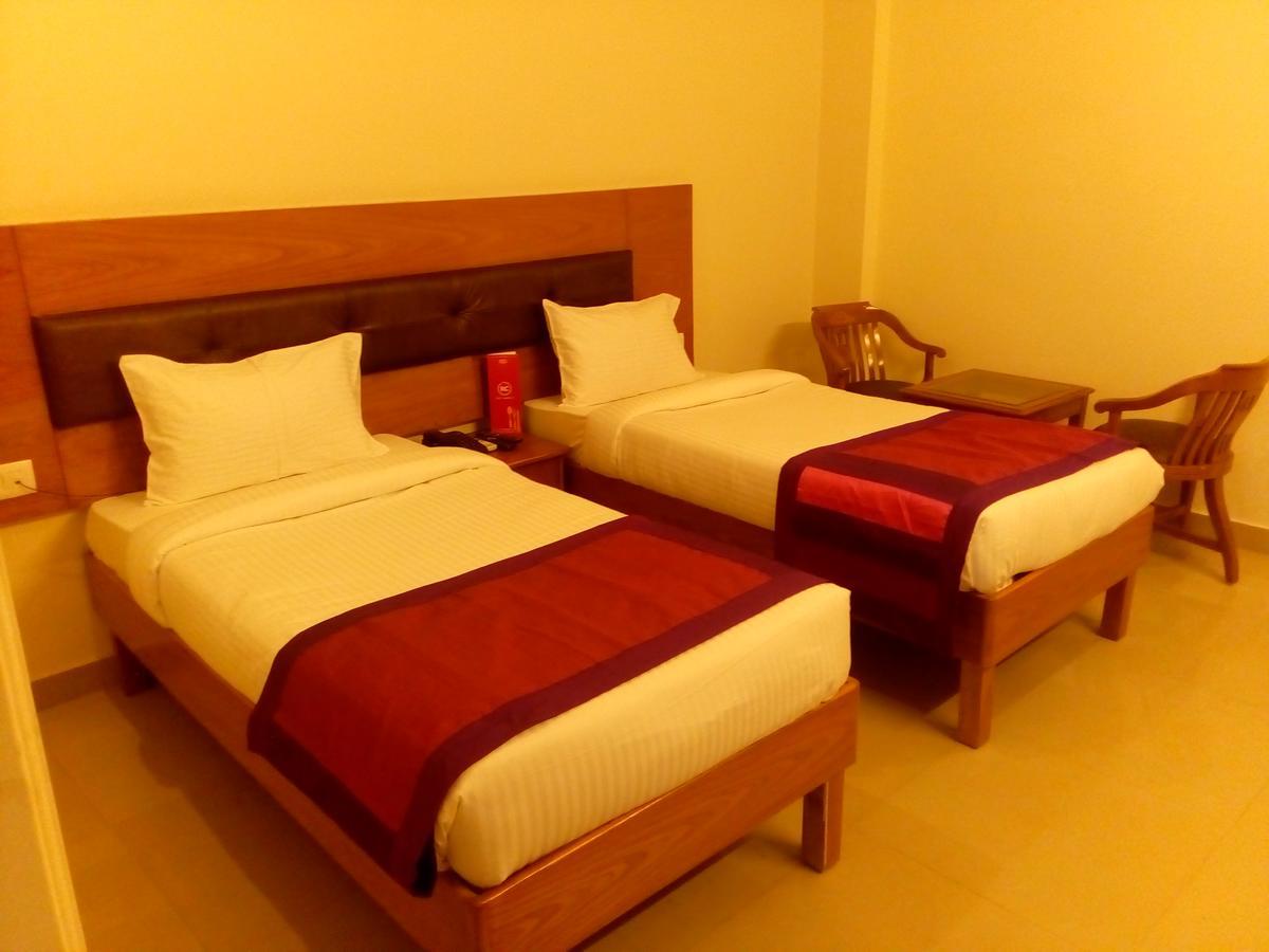Red Carpet Hotels Νόιντα Εξωτερικό φωτογραφία